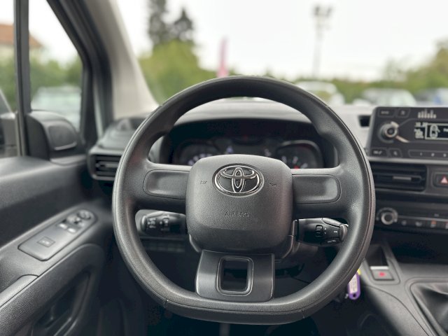 Toyota Toyota Proace City Medium 75 D-4D Dynamic RC21