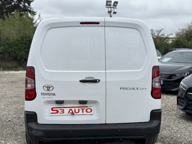 Toyota Toyota Proace City Medium 75 D-4D Dynamic RC21