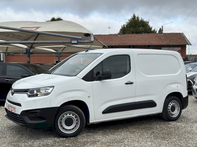 Toyota Toyota Proace City Medium 75 D-4D Dynamic RC21