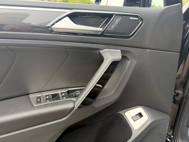 Volkswagen Volkswagen Tiguan 2.0 TDI 150ch R-Line Exclusive DSG7