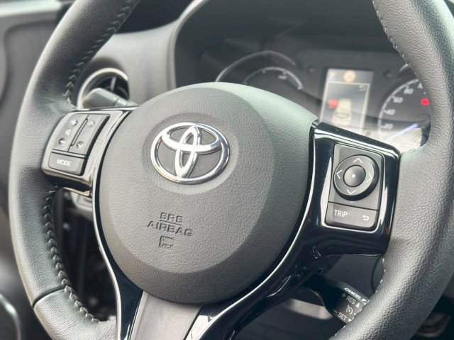 Toyota Toyota Yaris III 100h Chic 5p