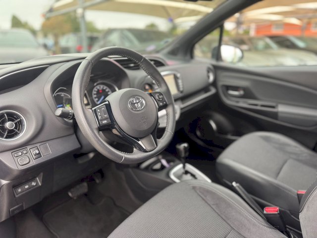 Toyota Toyota Yaris III 100h Chic 5p