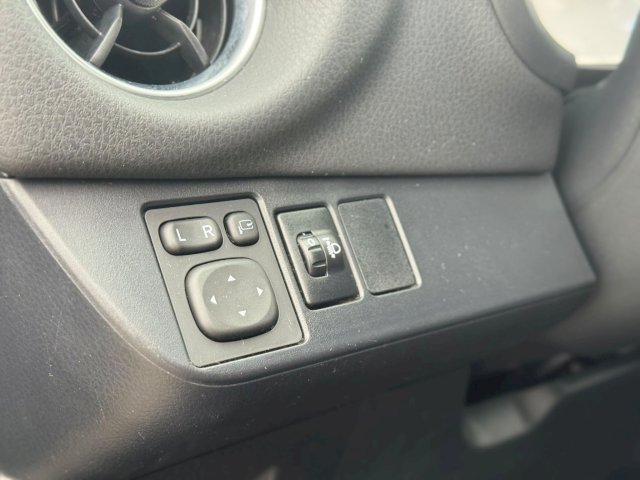 Toyota Toyota Yaris III 100h Chic 5p