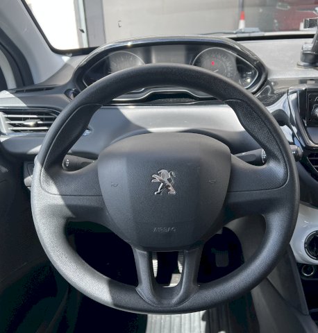 Peugeot Peugeot 208  1.2 PureTech 68ch Like 5p
