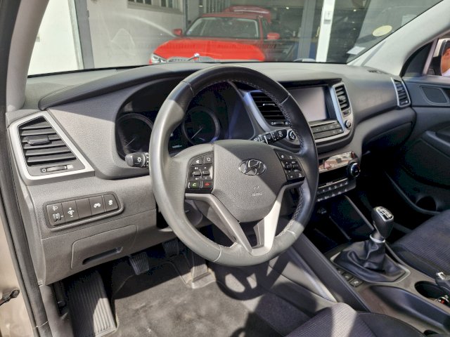 Hyundai Hyundai Tucson II 1.7 CRDI 115ch Creative 2WD