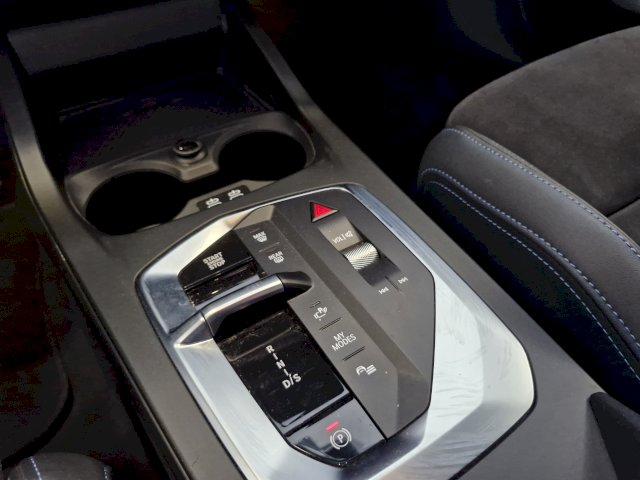 BMW BMW Série 1 120iA M-SPORT F70