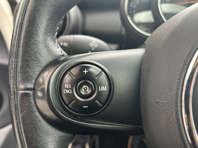 Mini Mini Mini 5p III (F55) One 102ch Shoreditch BVA