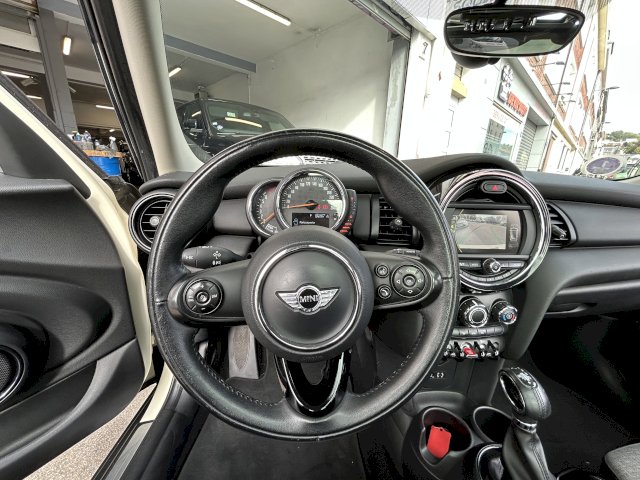 Mini Mini Mini 5p III (F55) One 102ch Shoreditch BVA