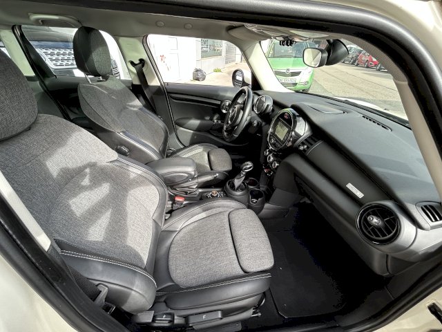 Mini Mini Mini 5p III (F55) One 102ch Shoreditch BVA