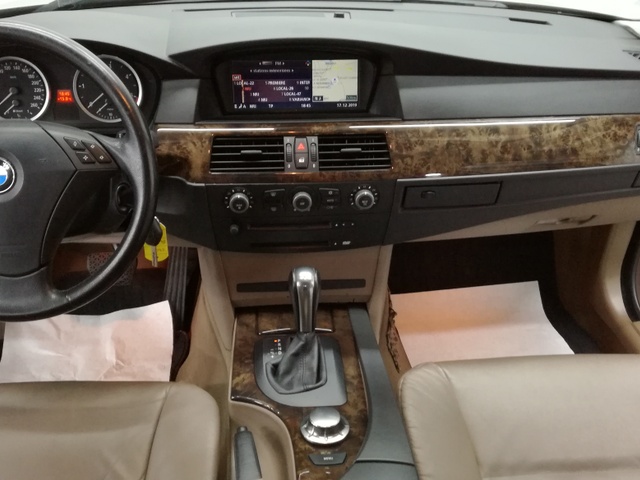BMW BMW Série 5 (E60) 530 DA 218 Luxe (moteur  77000kms facture bmw)