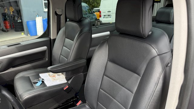Peugeot Traveller HDI 180 EAT6 Allure L3 Attelage / Pack Son / 8 Places / 15000€ HT