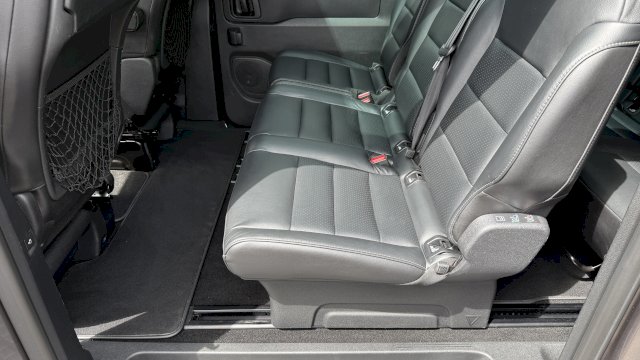 Peugeot Traveller HDI 180 EAT6 Allure L3 Attelage / Pack Son / 8 Places / 15000€ HT