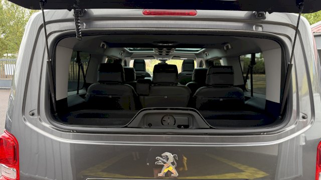 Peugeot Traveller HDI 180 EAT6 Allure L3 Attelage / Pack Son / 8 Places / 15000€ HT