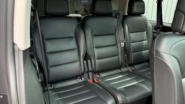 Peugeot Traveller HDI 180 EAT6 Allure L3 Attelage / Pack Son / 8 Places / 15000€ HT