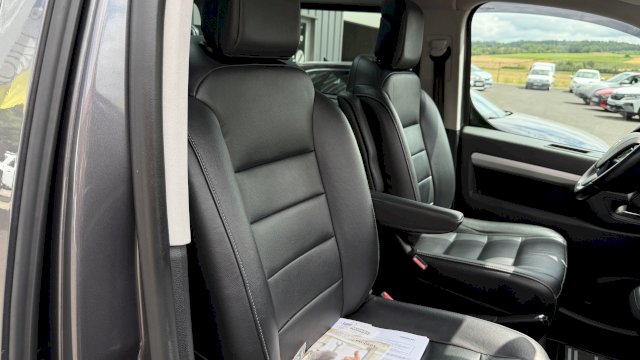 Peugeot Traveller HDI 180 EAT6 Allure L3 Attelage / Pack Son / 8 Places / 15000€ HT