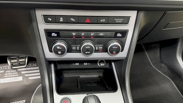 Seat Ateca 2.0 TDI 150 DSG7 FR Toit Ouvrant / Attelage