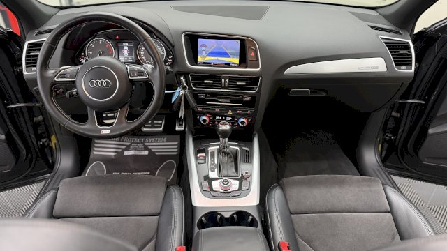 Audi SQ5 3.0 TDI 326 competition quattro Toit Ouvrant / Attelage /Webasto