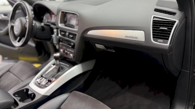 Audi SQ5 3.0 TDI 326 competition quattro Toit Ouvrant / Attelage /Webasto