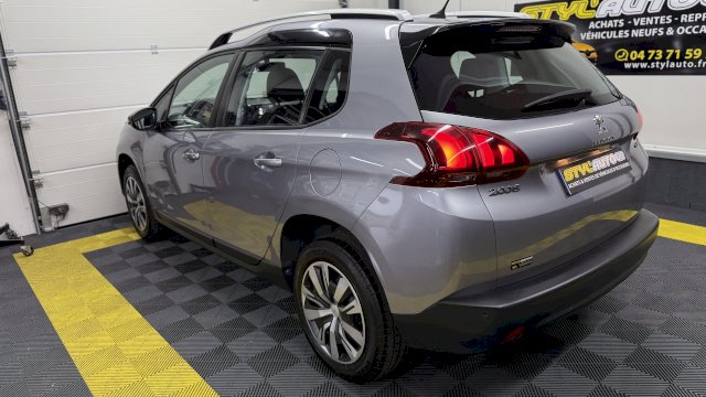 Peugeot Peugeot 2008 1.2 Essence 82 Active GPS/Radar/Galette