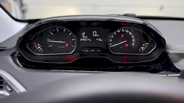 Peugeot Peugeot 2008 1.2 Essence 82 Active GPS/Radar/Galette