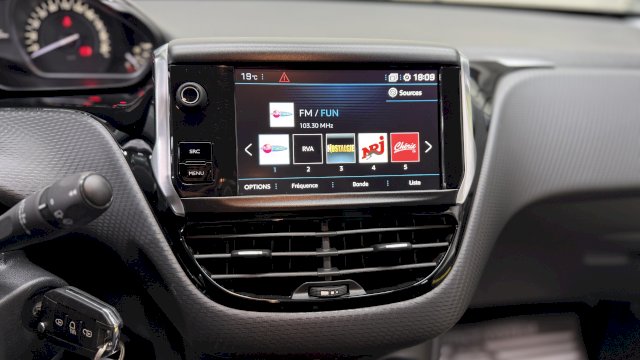 Peugeot Peugeot 2008 1.2 Essence 82 Active GPS/Radar/Galette