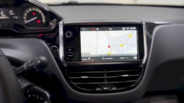 Peugeot Peugeot 2008 1.2 Essence 82 Active GPS/Radar/Galette