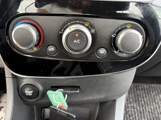 Renault Renault Clio SOCIETE DCI 90 ENERGY ECO2 82G AIR MEDIANAV