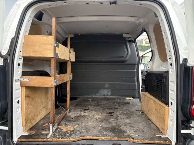 Peugeot Peugeot Partner STANDART 1.6 BLUEHDI 75 PREMIUM