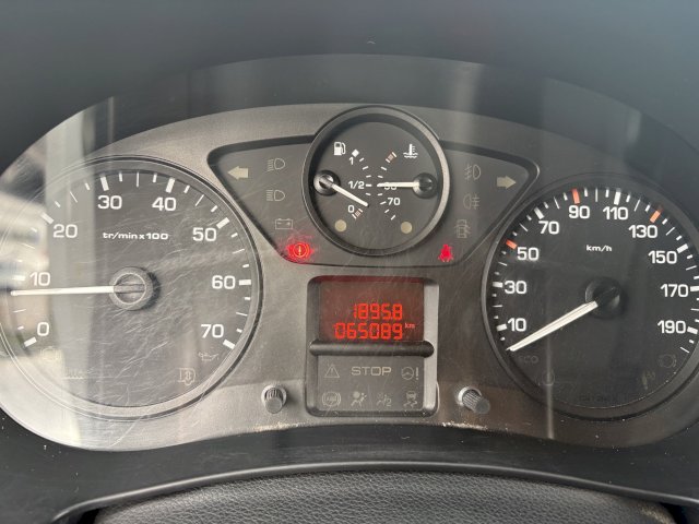 Peugeot Peugeot Partner STANDART 1.6 BLUEHDI 75 PREMIUM