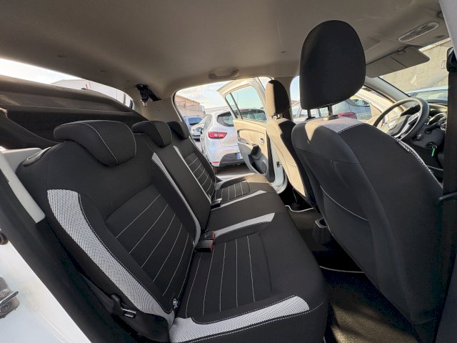 Dacia Dacia Sandero II (B52) 1.5 dCi 90ch Stepway