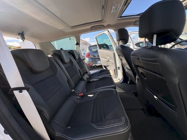 Renault Renault Grand Scenic III dCi 110 E6 Energy Bose eco² 5pl 2015