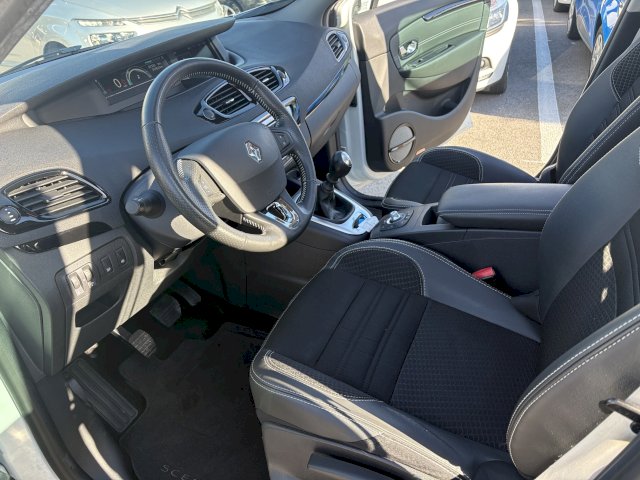 Renault Renault Grand Scenic III dCi 110 E6 Energy Bose eco² 5pl 2015