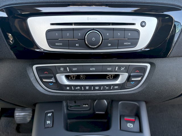 Renault Renault Grand Scenic III dCi 110 E6 Energy Bose eco² 5pl 2015