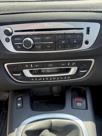 Renault Renault Scenic III (J95) 1.2 TCe 115ch energy Limited Euro6 2015