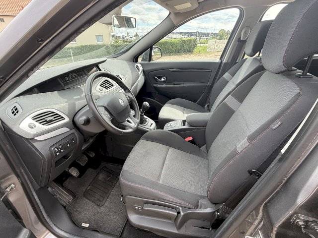 Renault Renault Scenic III (J95) 1.2 TCe 130ch energy Lounge
