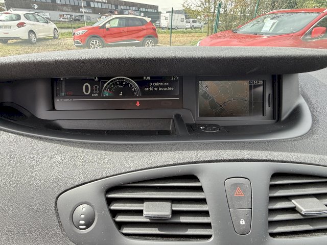 Renault Renault Scenic III (J95) 1.2 TCe 130ch energy Lounge