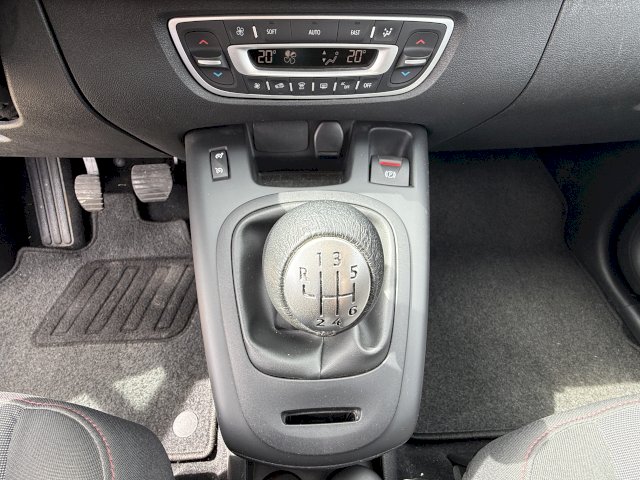Renault Renault Scenic III (J95) 1.2 TCe 130ch energy Lounge