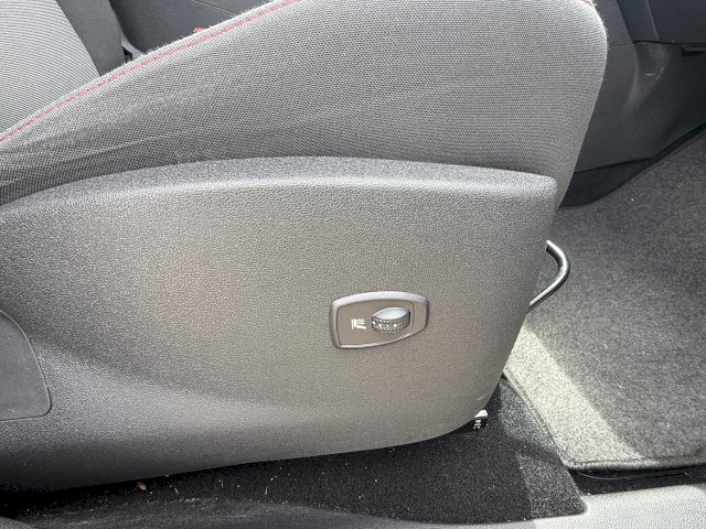 Renault Renault Scenic III (J95) 1.2 TCe 130ch energy Lounge