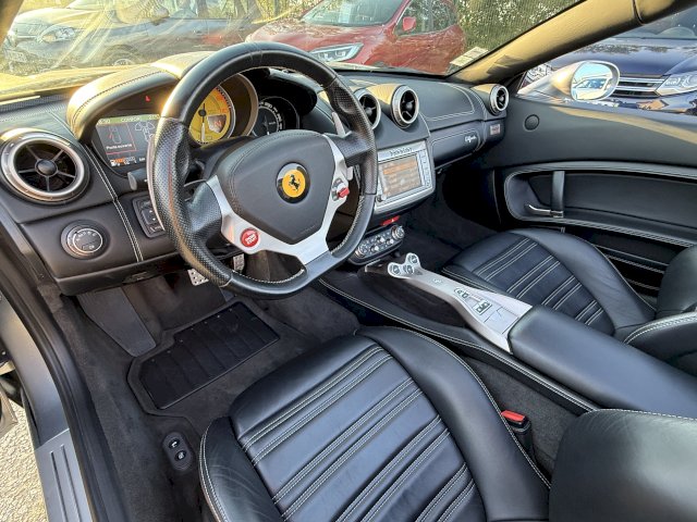 Ferrari Ferrari California  V8 4.3