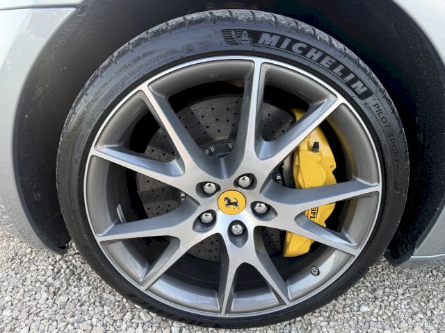Ferrari Ferrari California  V8 4.3