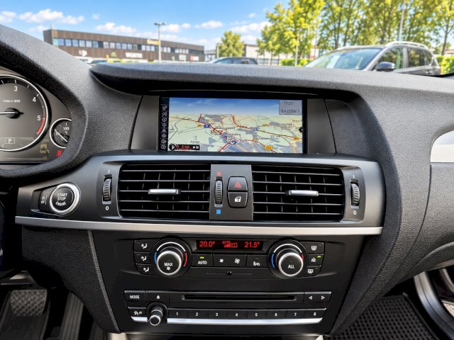BMW BMW X3 II (F25) xDrive20dA 184ch Luxe